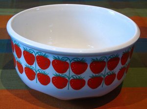 Arabia POMONA bowl, designed by Raija Uosikkinen\\n\\n10.07.2013 18.29